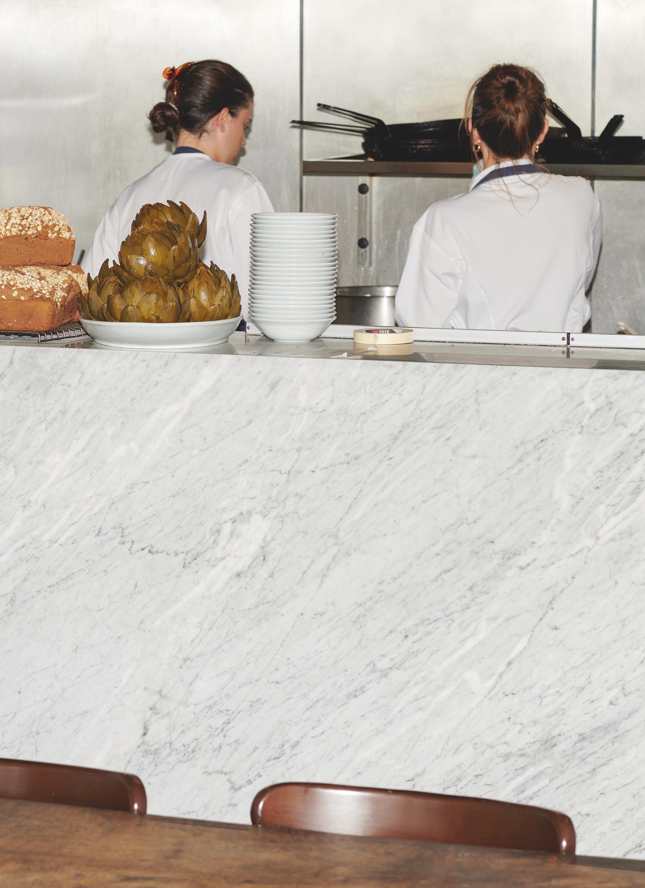 Caf&#233; Cecilia Cookbook by Max Rocha