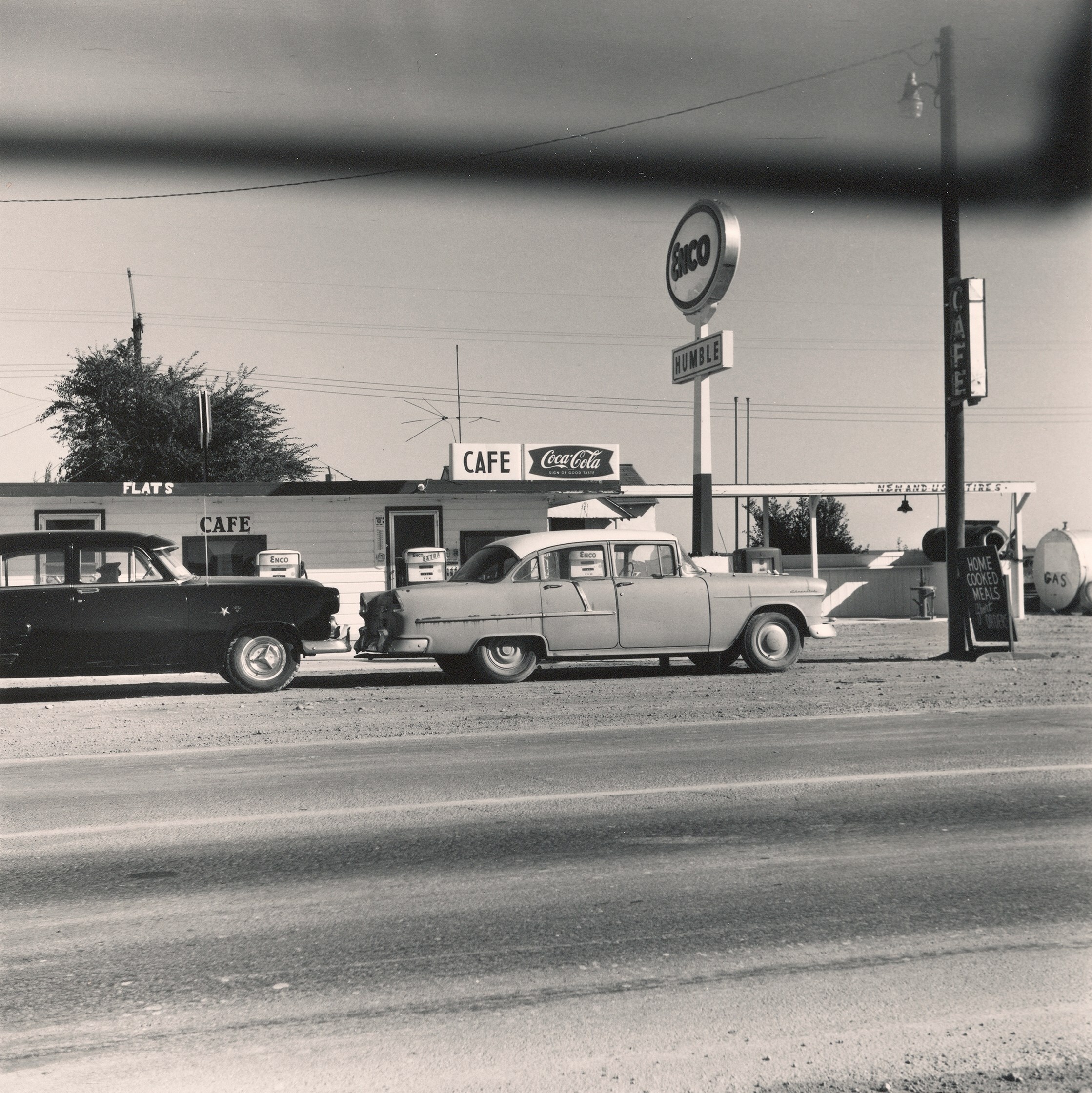 ART_RuschaE_2013_25_4_001_300dpi