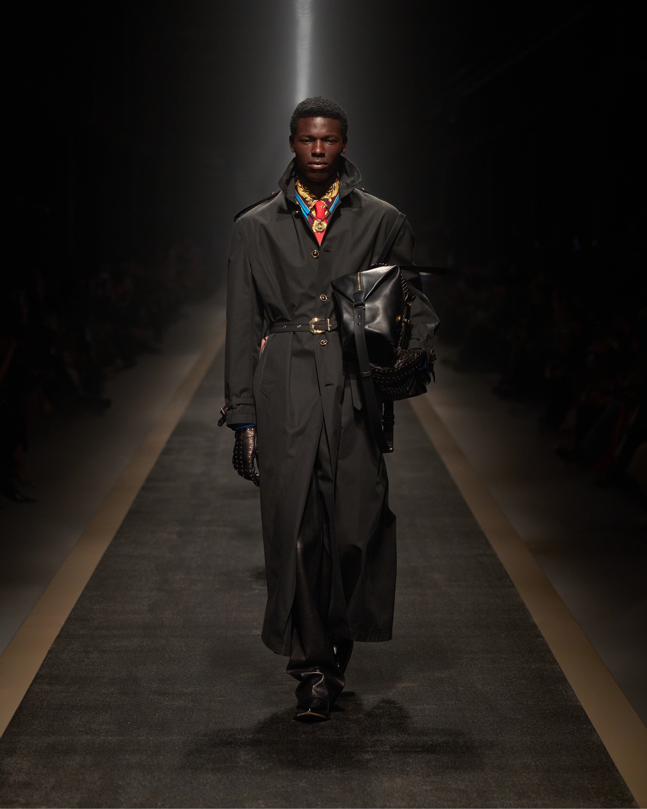 VERSACE FALL-WINTER 2025 - Look (9)