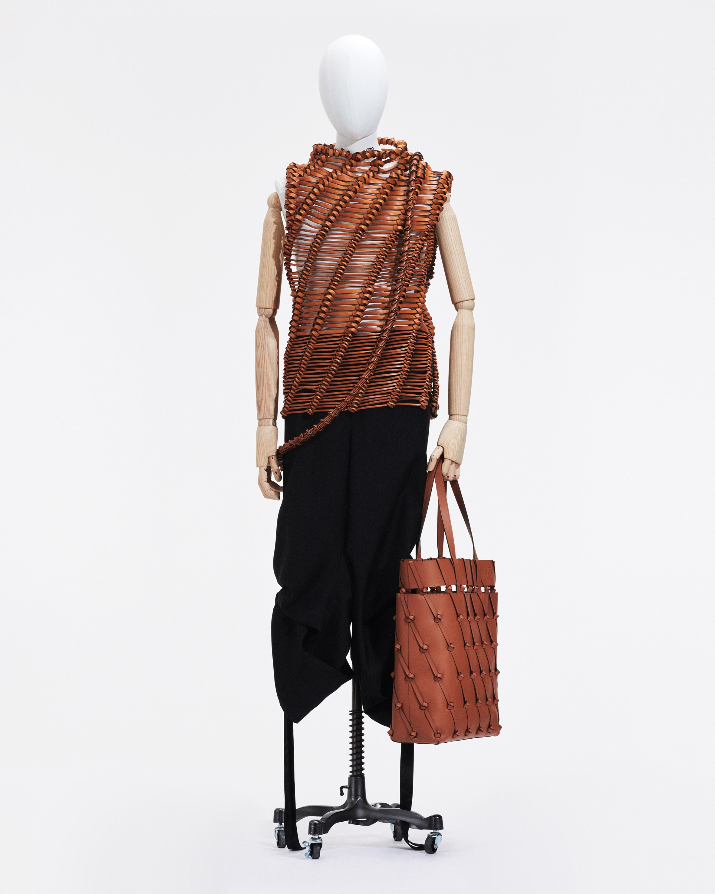 LOEWE SS21 Menswear 7 LOOK A