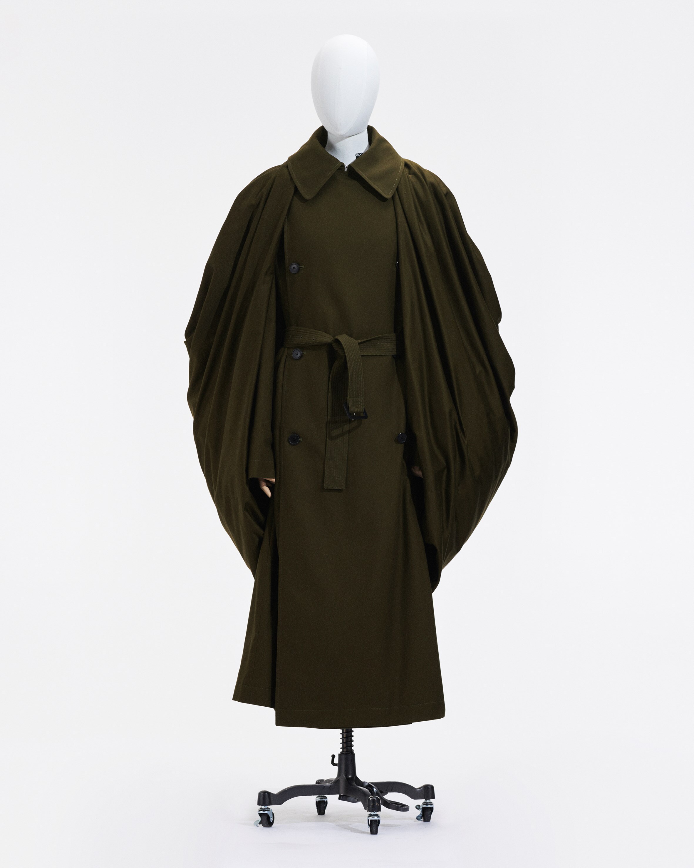 LOEWE SS21 Menswear 28 LOOK A