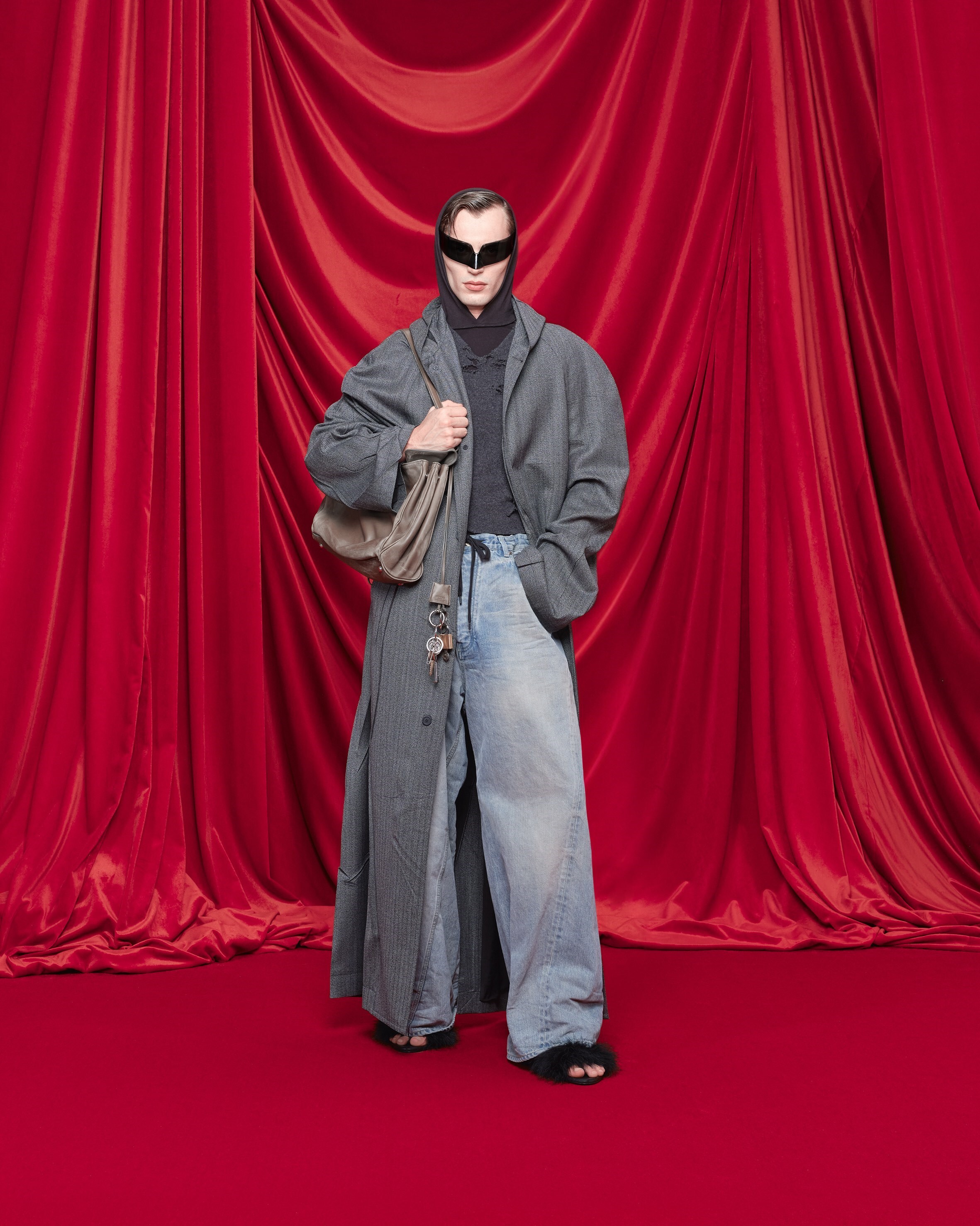 BALENCIAGA SUMMER 24 LOOK 33_KIT BUTLER