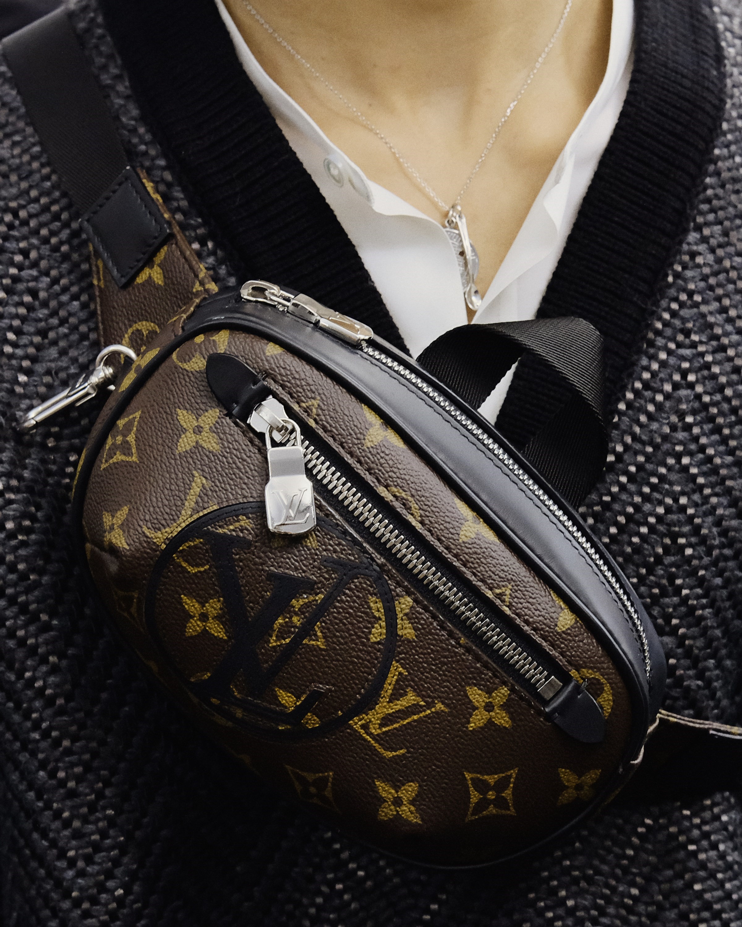 What's in my bag, part 1: Casual daywear (LV Monogram Eclipse