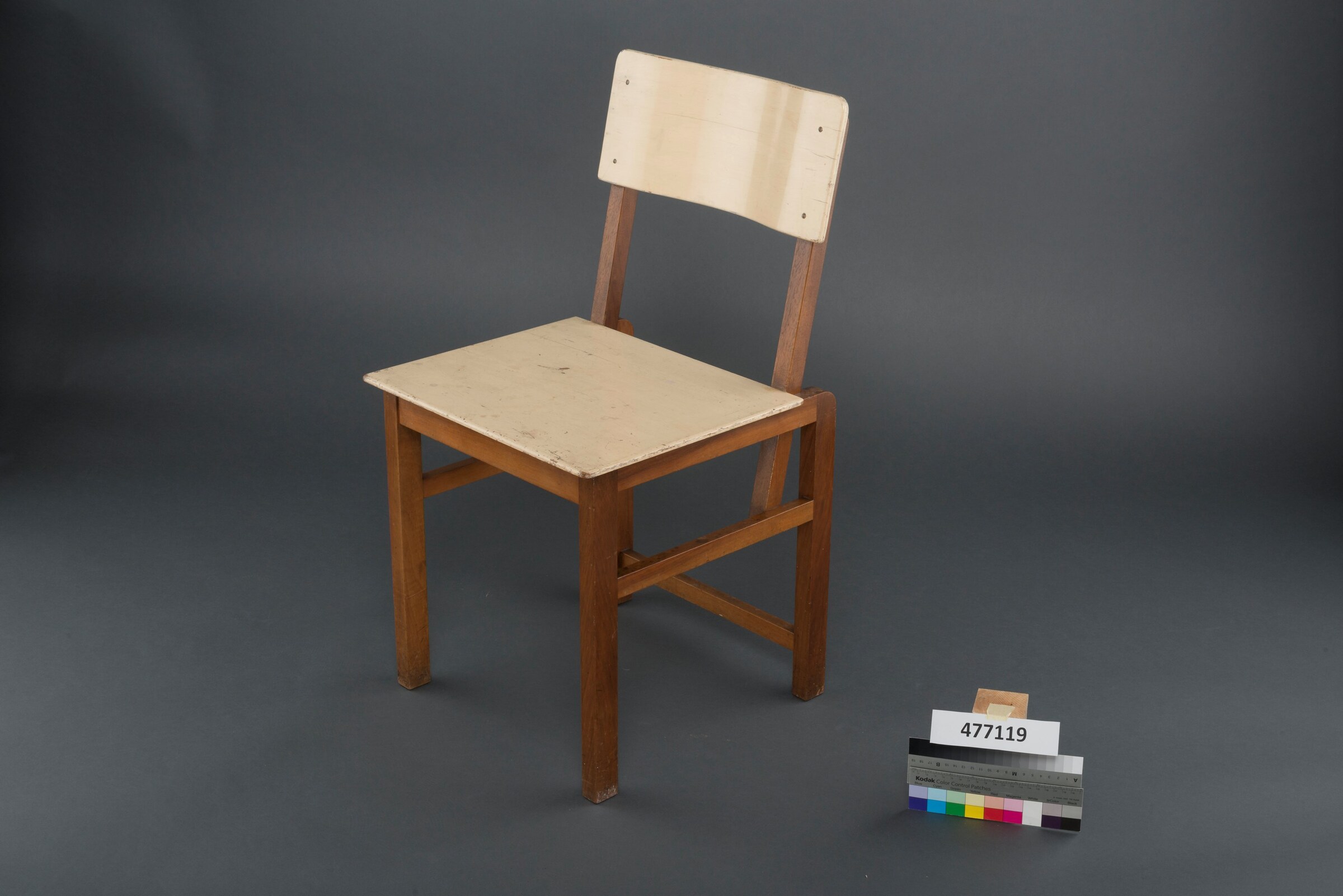 06_Dieckmann_kitchen_chair