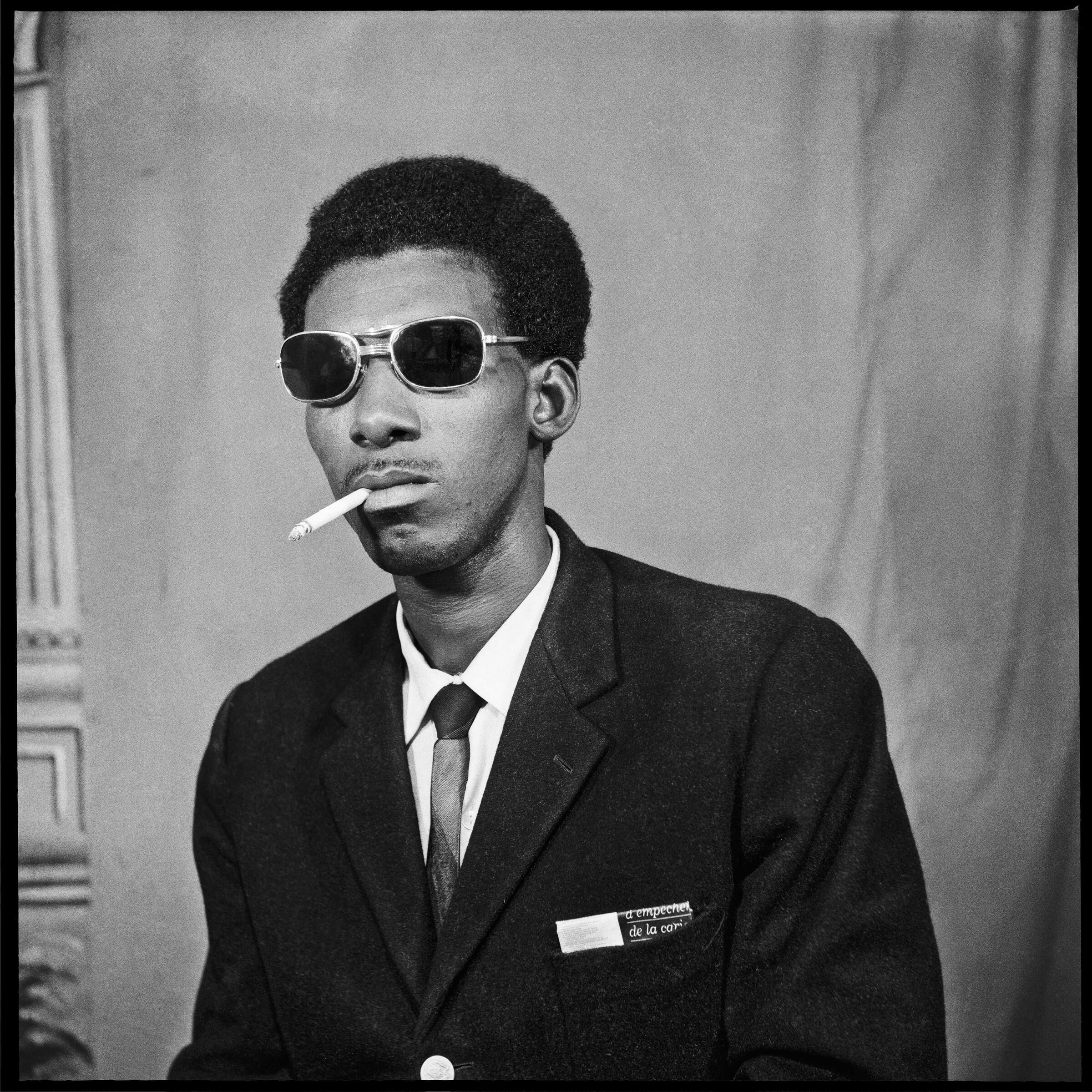 Le Vendeur s&#233;n&#233;galais qui fume, 1972