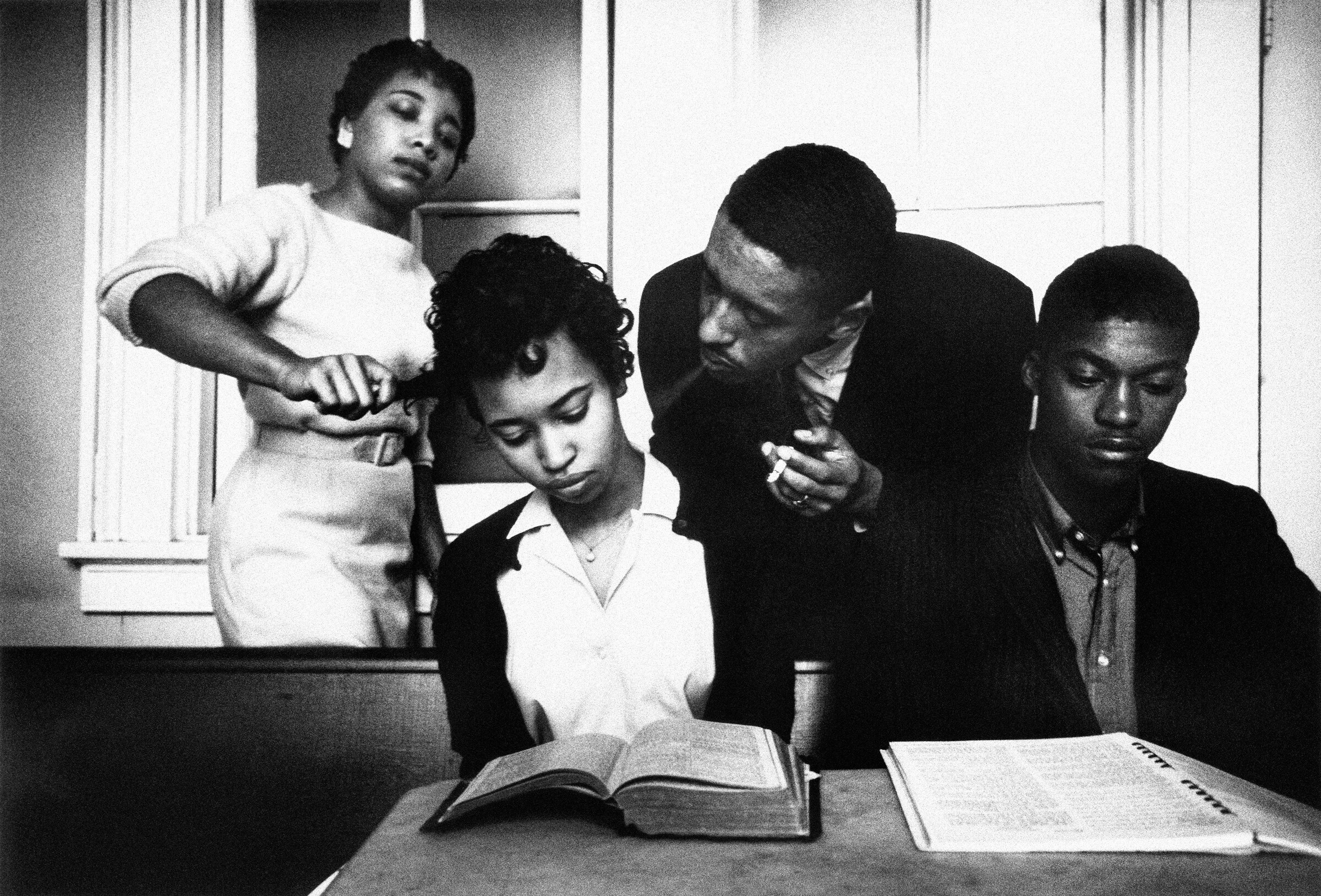 EVE ARNOLD