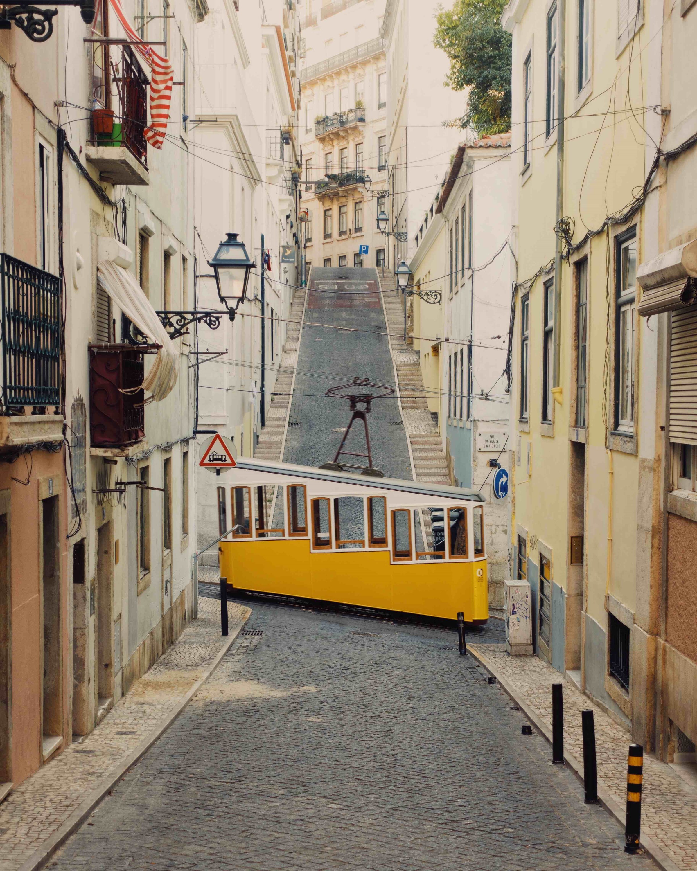 047-lisbon-tram-@jackspiceradams