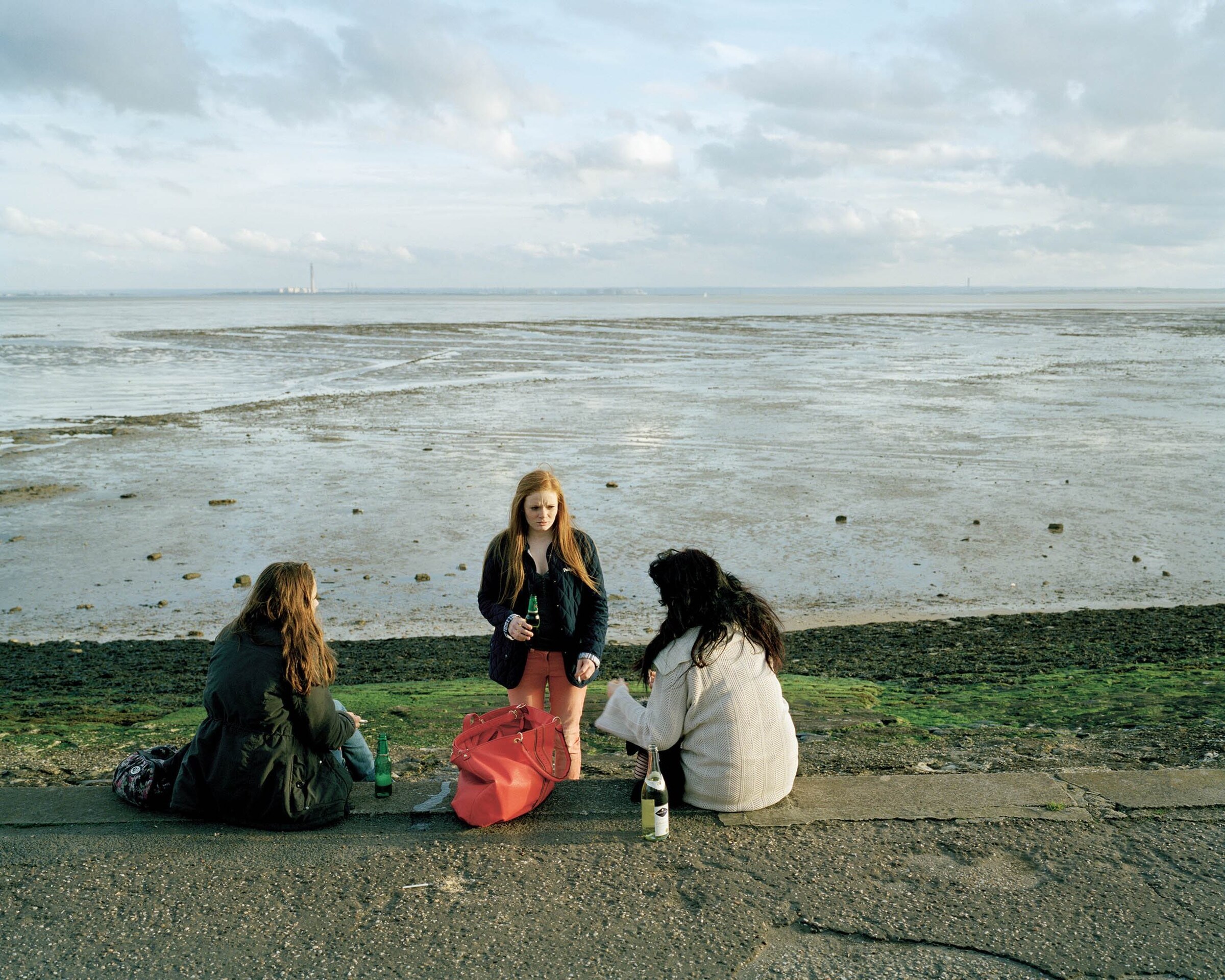 Chloe_Dewe_Mathews_Thames_Log_14