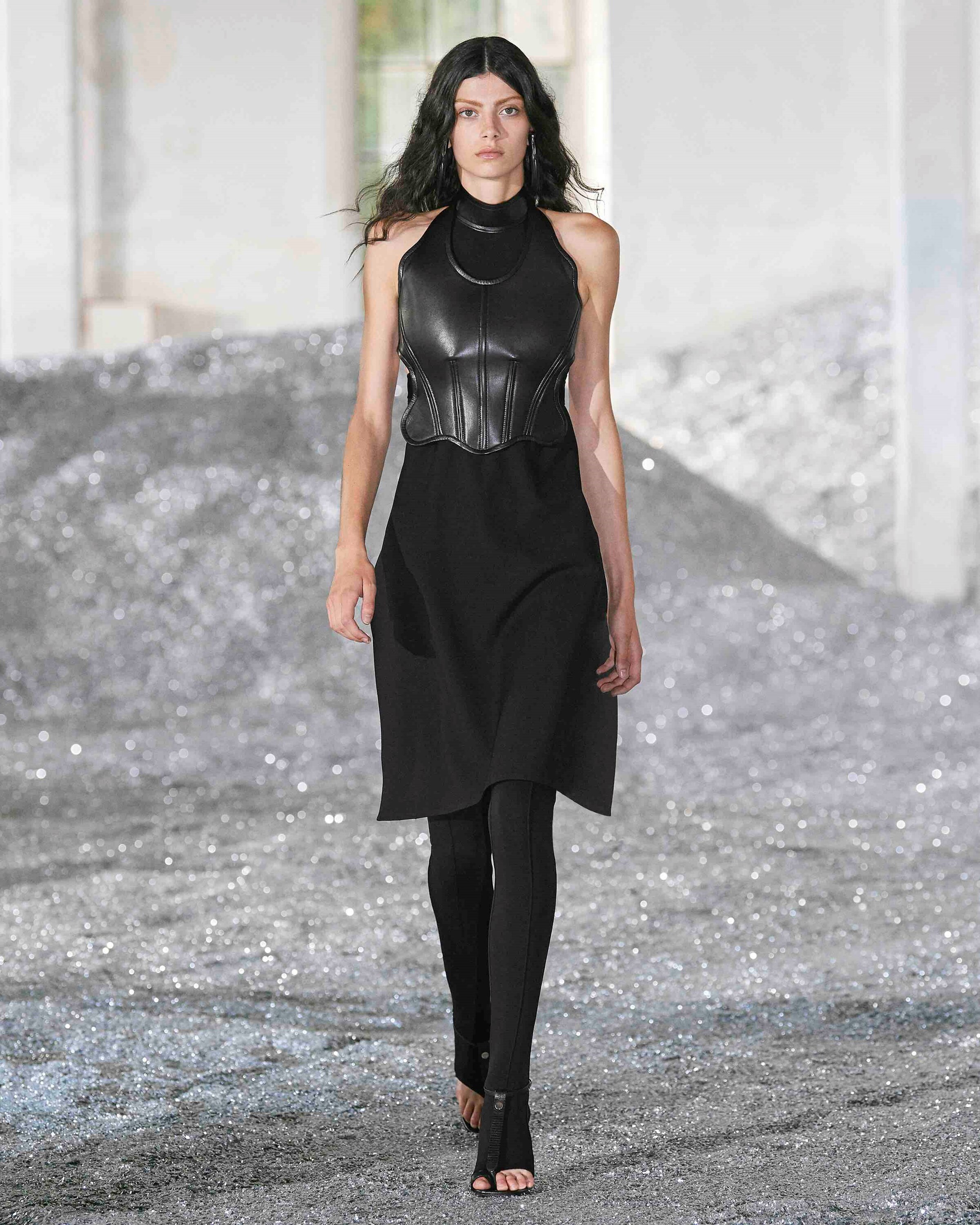 Burberry Spring_Summer 2022 Womenswear Presentatio