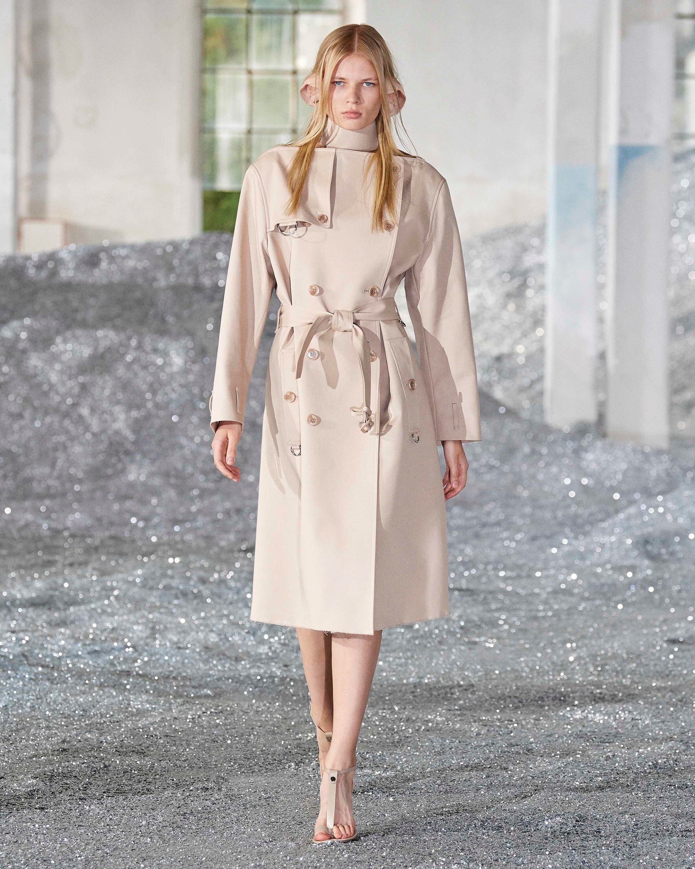 Burberry Spring_Summer 2022 Womenswear Presentatio
