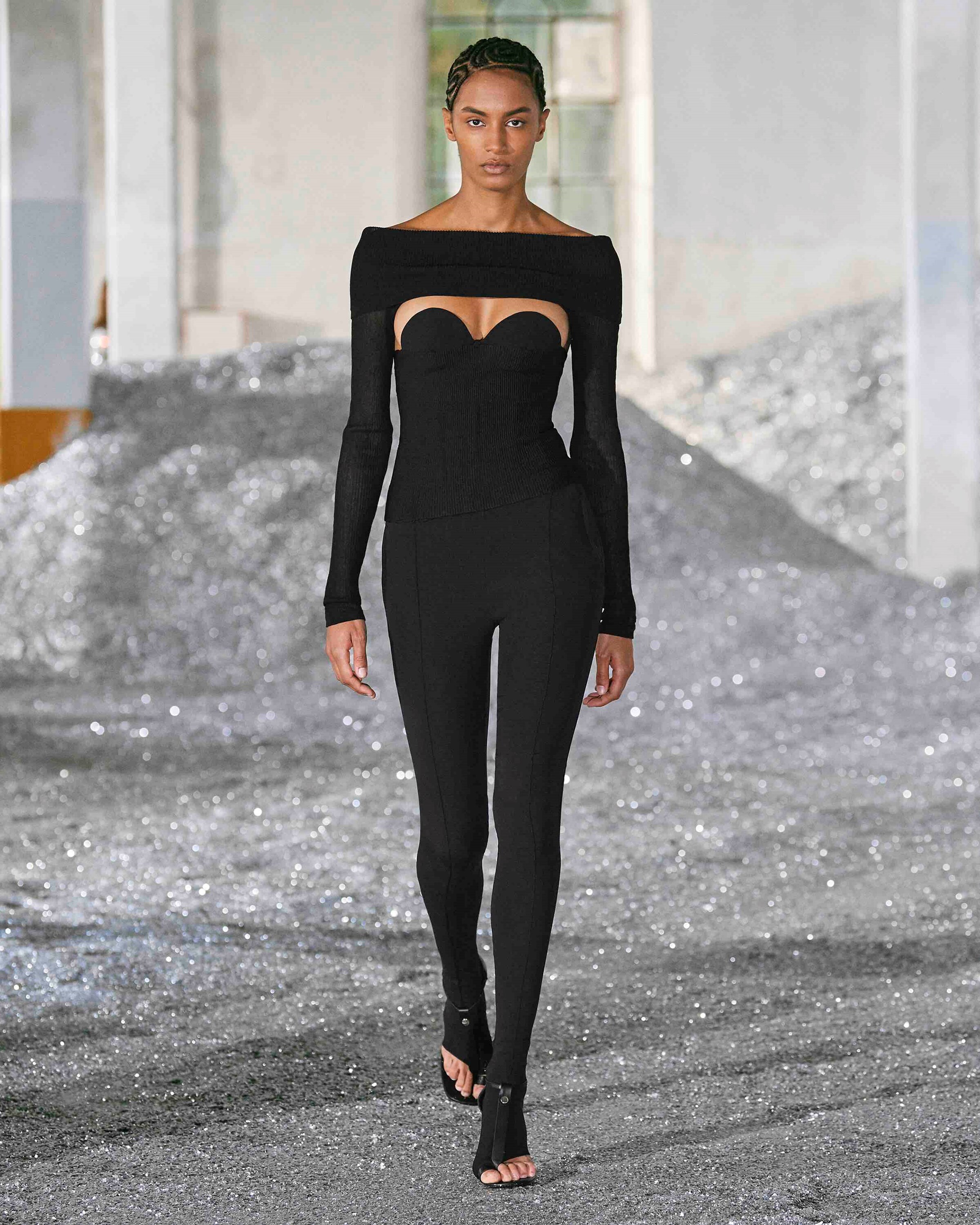 Burberry Spring_Summer 2022 Womenswear Presentatio