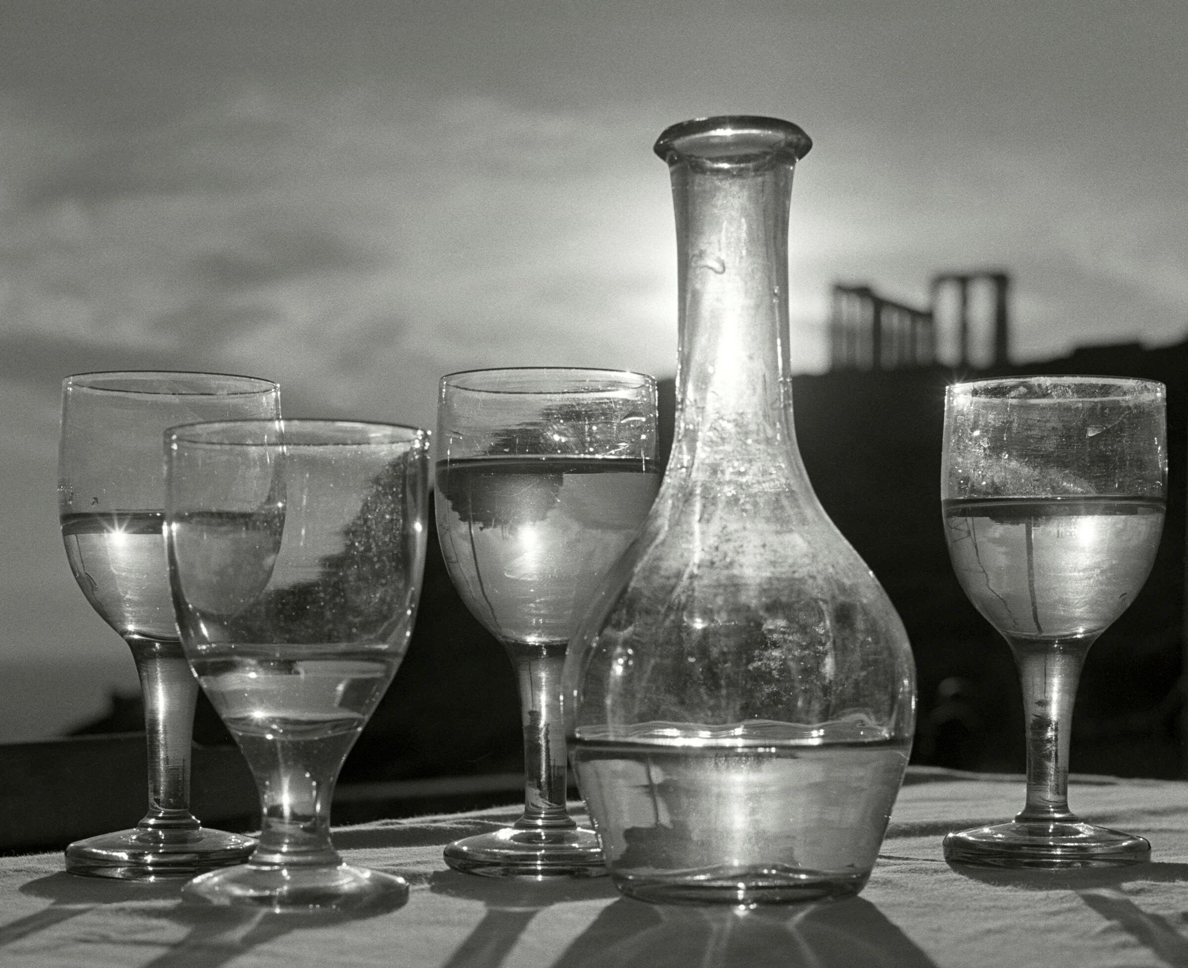 HLi_F_248_HERBERT_LIST_Taverna_below_the_Poseidon_