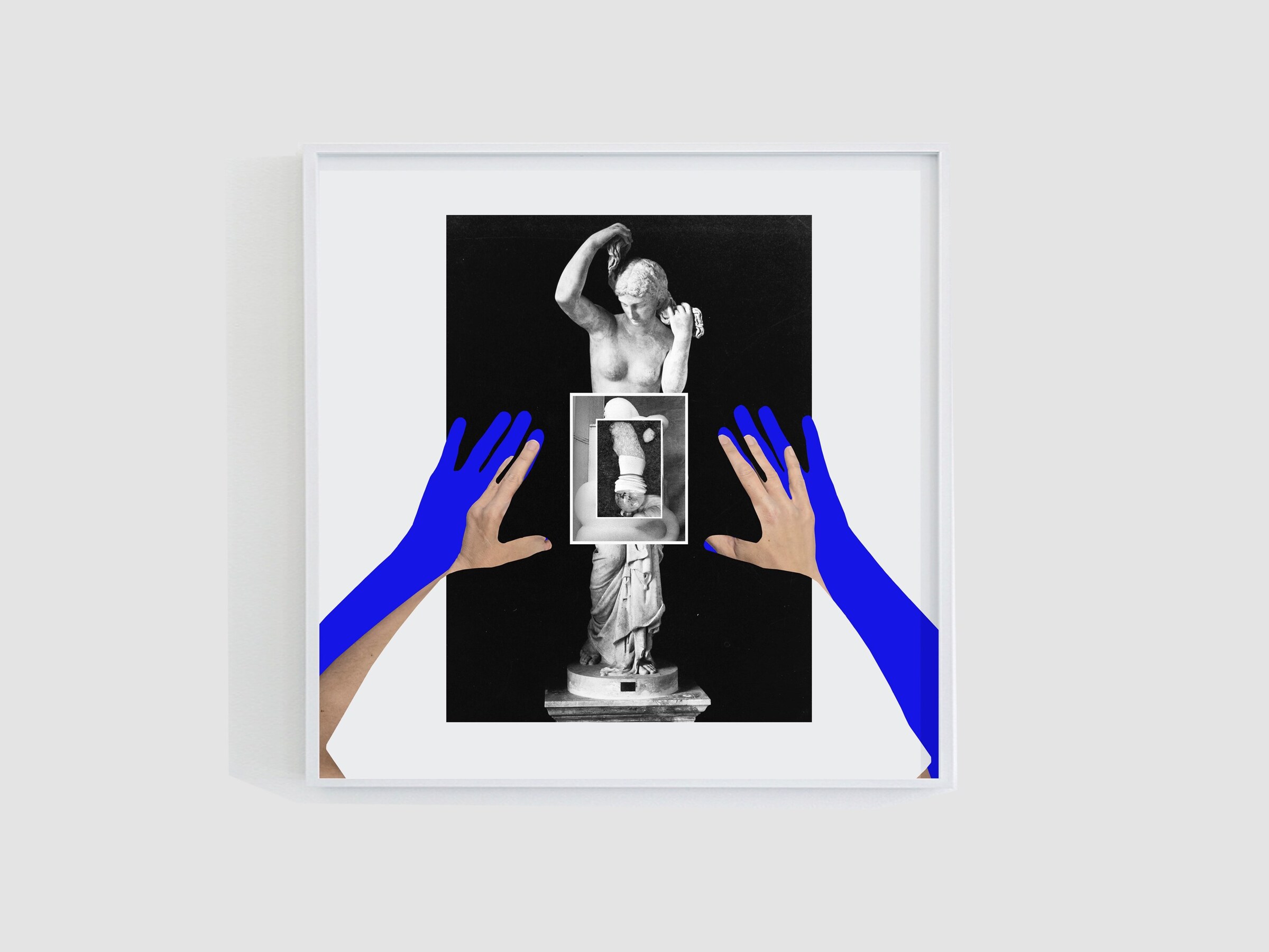 10_Mock_up_panel_hands_foam