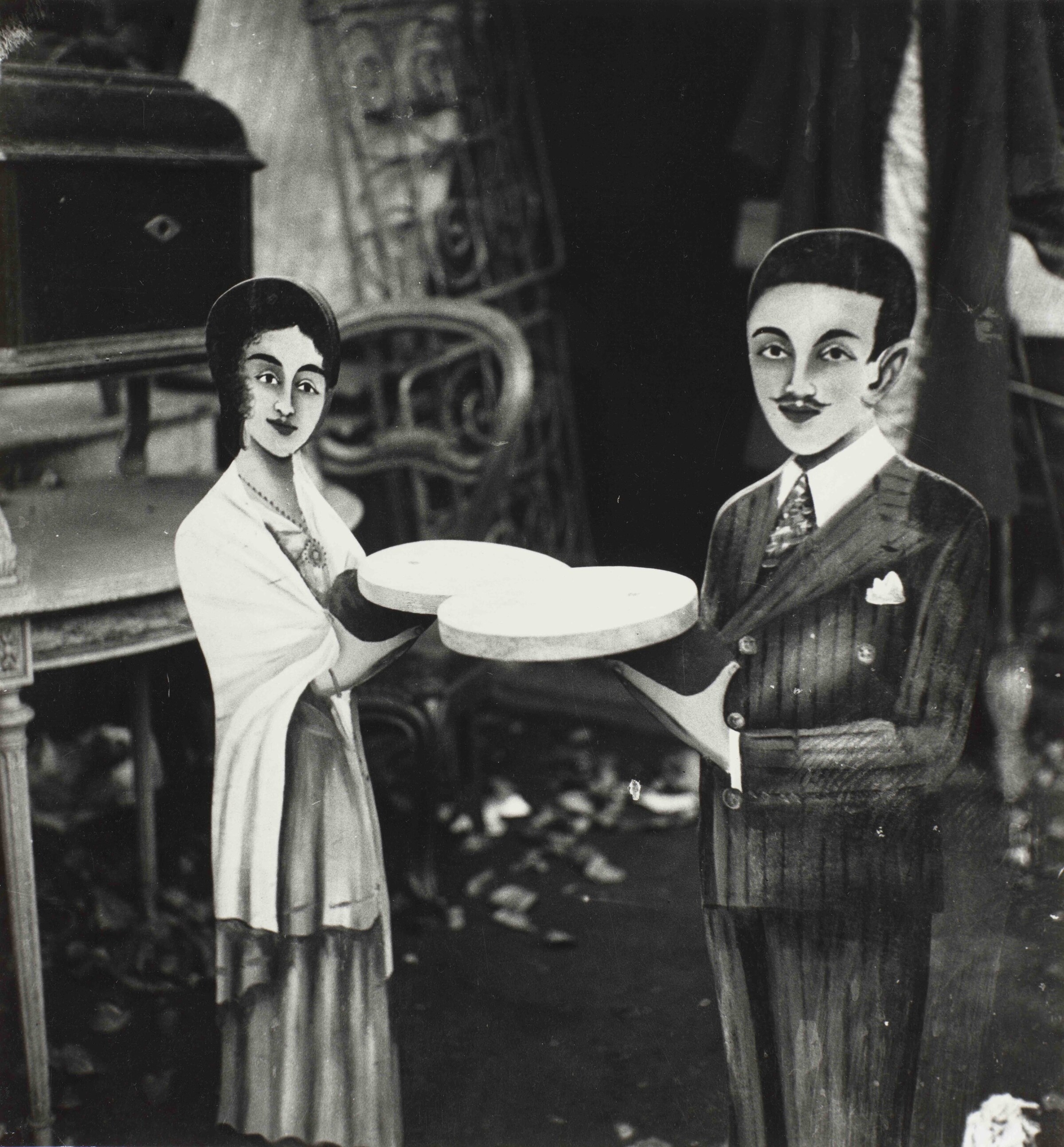 Kati Horna, Untitled, from the series Flea Market, c. 1933