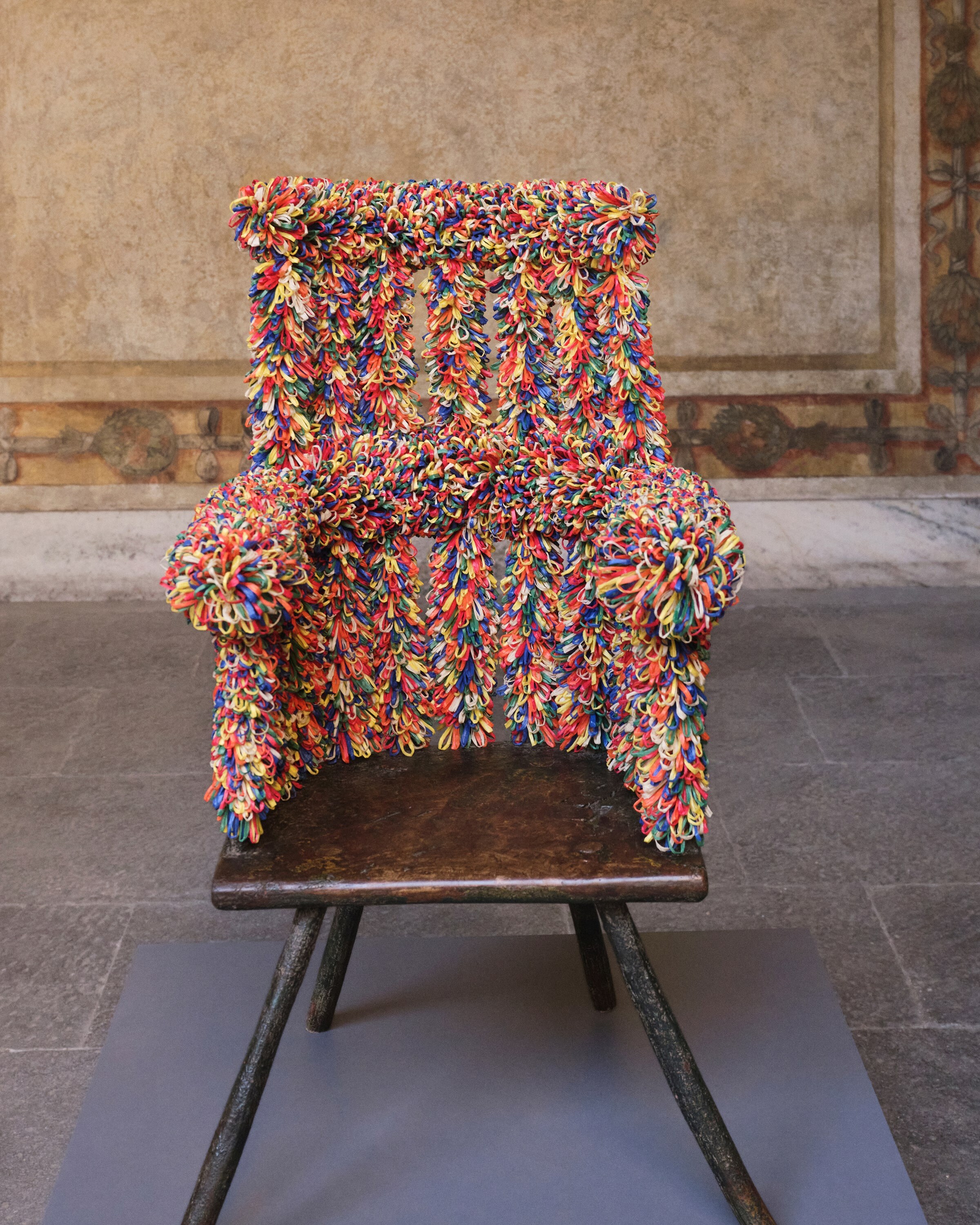 LOEWE_2023_SALONE_EXIBITION_RGB_CROPPED_4X5_7