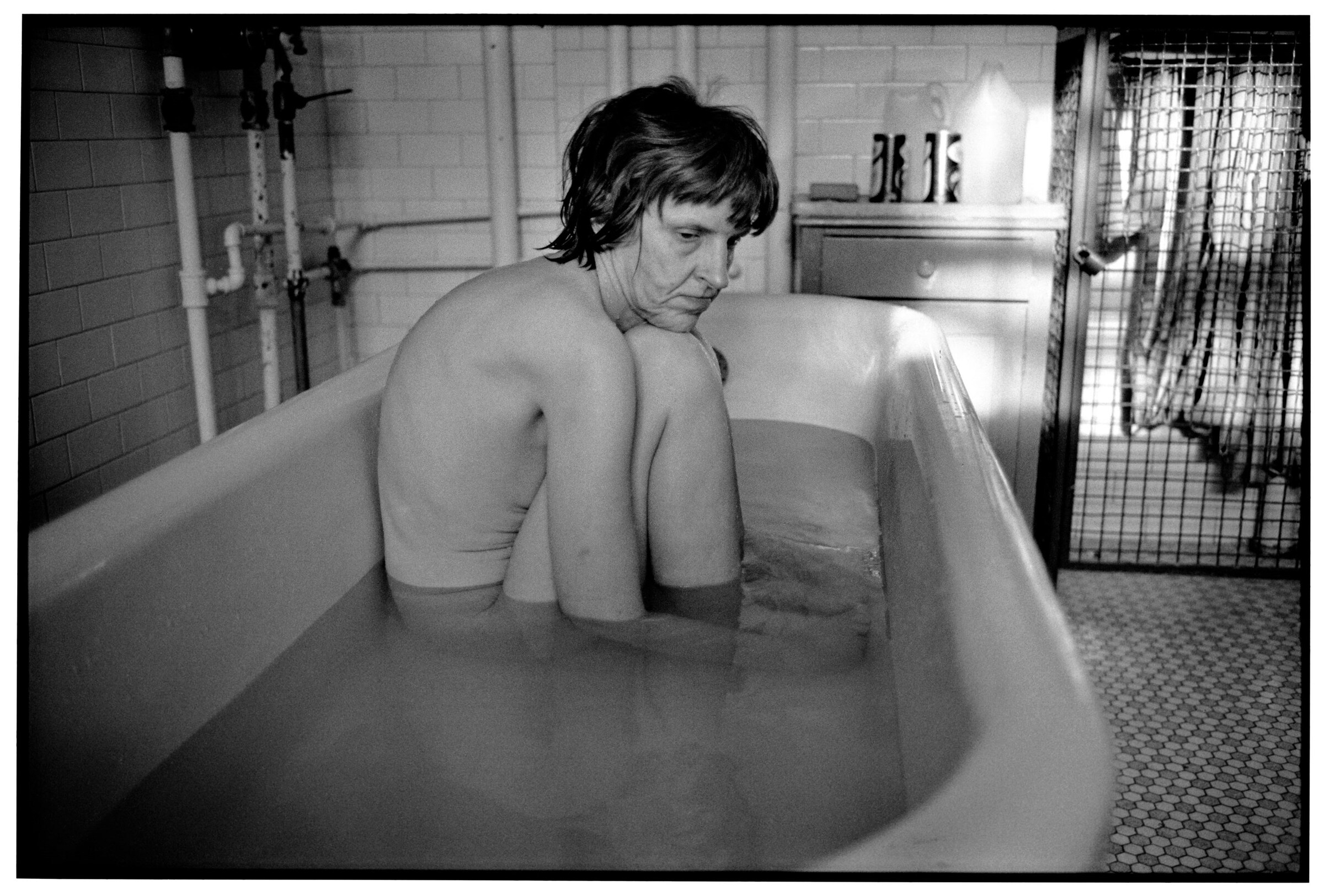 Ward 81: Voices by Mary Ellen Mark