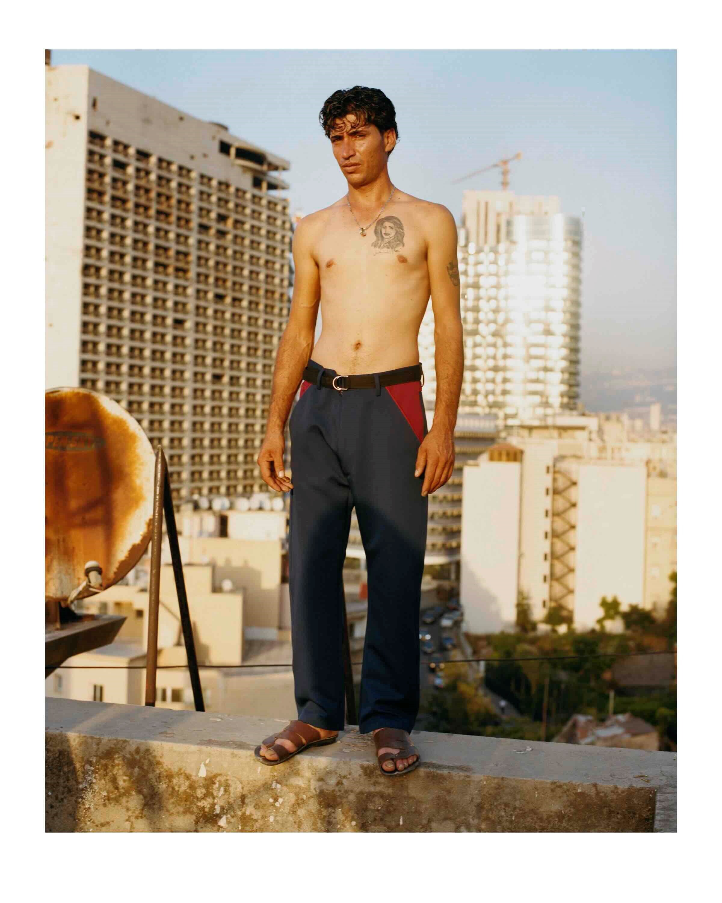Holiday Inn, 2015 - Oliver Hadlee Pearch