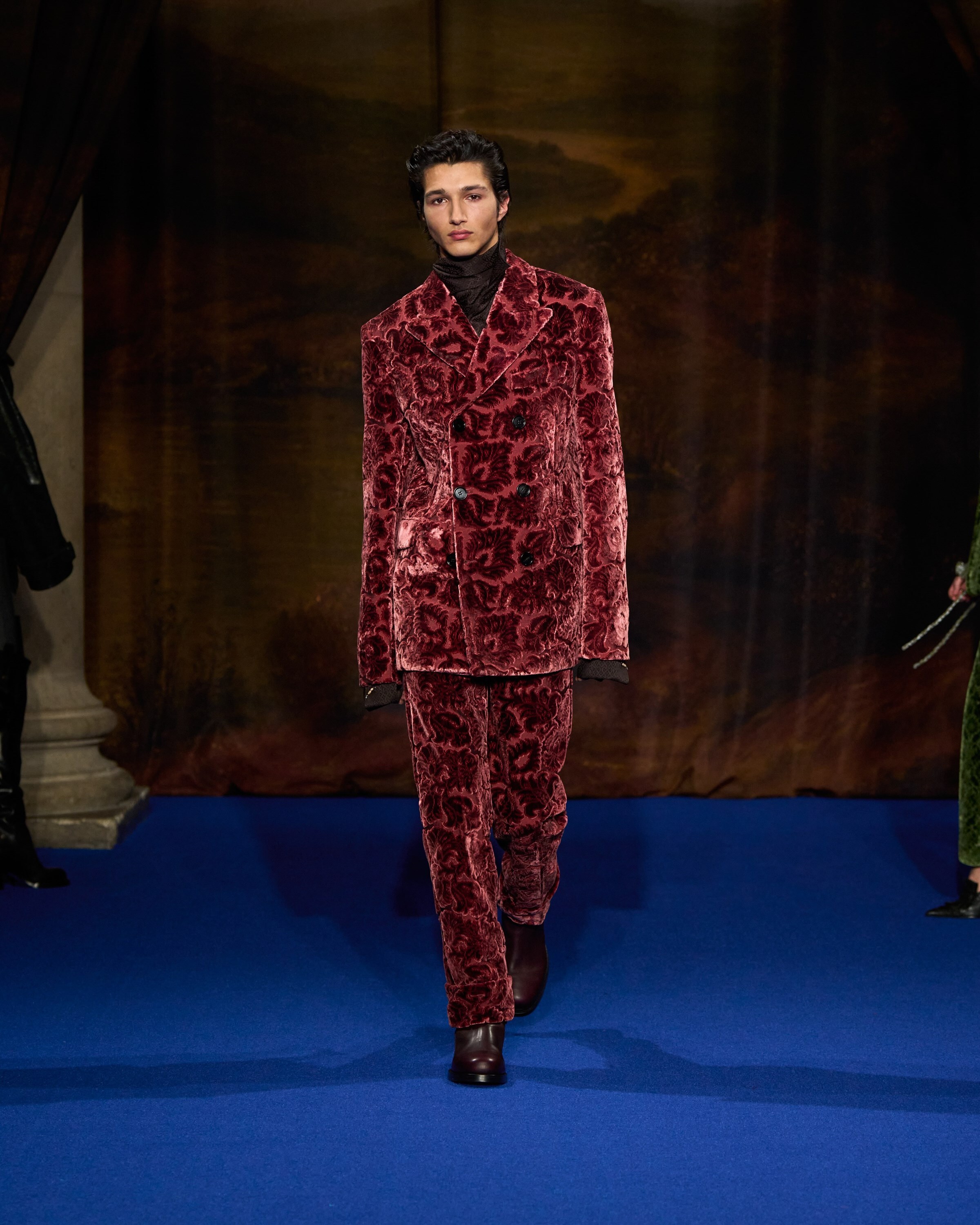 Burberry Winter 2025 Show - Look 49