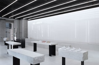 AXEL-ARIGATO_19-23-Broadwick-Street_London_02