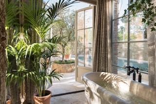 Casa dei fiori bianchi bath Borgo Santo Pietro