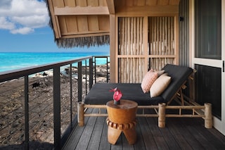 RWKVL_Accommodations_Hale_OceanFrontLegacy_Lanai_0