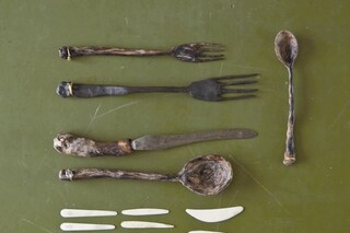 Francis Upritchard, Balata dining, 2010