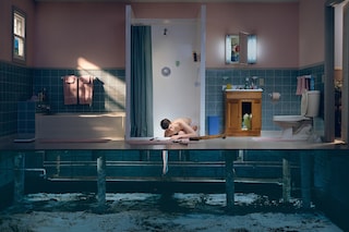 4. Gregory Crewdson - p.77_Untitled_Twilight, 1998