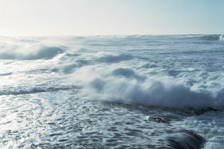 New Waves by Takashi Homma