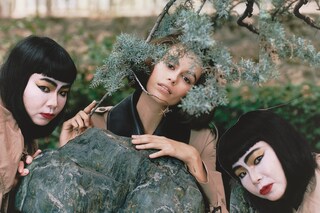 LOEWE SS20 Publication Fumiko Imano Kaia Gerber