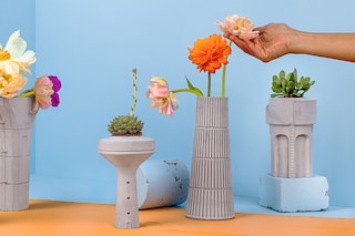 Collection-shot-blue-with-hand