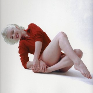 Marilyn Monroe practicing yoga