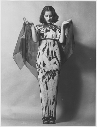12_Robe_longue_imprimee_grecque