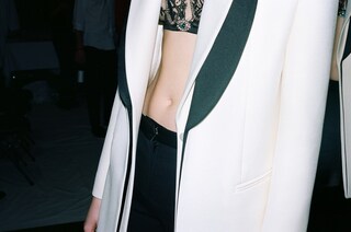 5AW16AMCQ_HIGHRES_pollybrown
