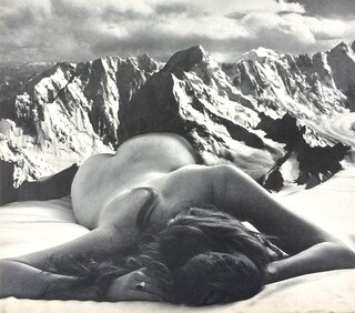 sleepless_heights_22x19cm