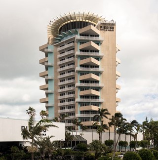315 Pier Sixty Six