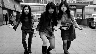 funeral-parade-of-roses-02