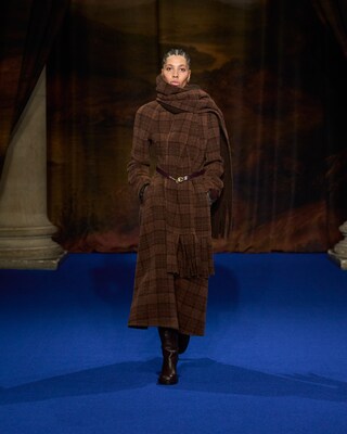 Burberry Winter 2025 Show - Look 3