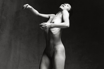 O by Luis Alberto Rodriguez Loose Joints