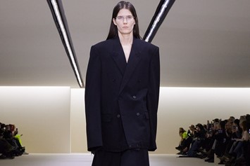 People Are Saying Balenciaga's Catwalk Show 'Should Come With A