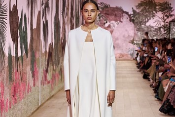 Christian Dior Fall 2023 Couture Fashion Show Review