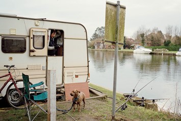 Chloe_Dewe_Mathews_Thames_Log_07