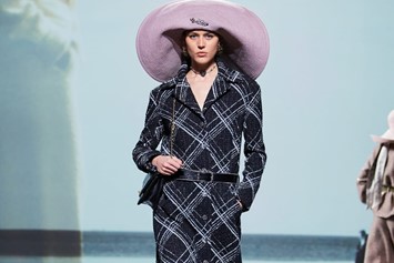 CHANEL Fall-Winter 2024/25 Ready-to-Wear Show — CHANEL Shows 