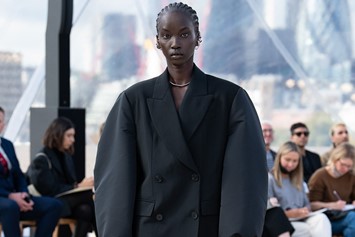 For Spring 2022, Alexander McQueen Soars Through London Skies