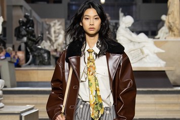 Louis Vuitton 22 new 2054 warm down jacket Paris fashion week