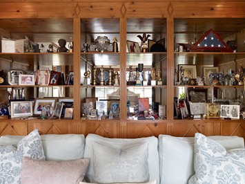 Catherine-Opie,-Trophy-Room,-2010-2011