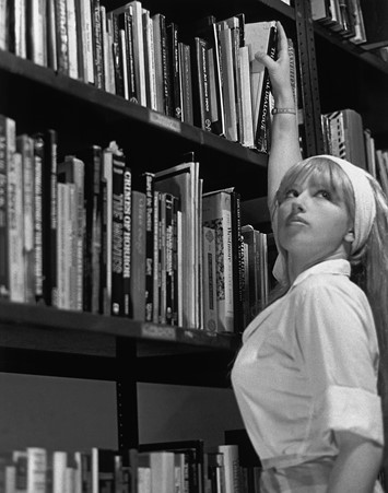 cindy-sherman-untitled-film-still-13-1978.