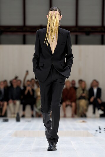 Loewe Spring/Summer 2025 Menswear