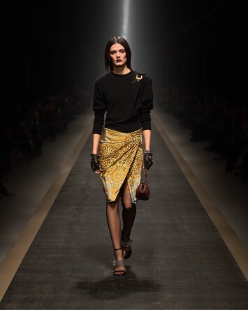 VERSACE FALL-WINTER 2025 - Look (16)