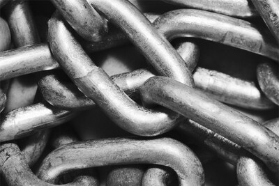 023_Book_NippleChain