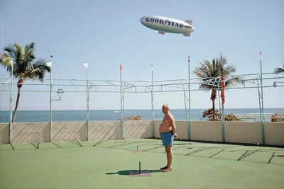 Magnum Square Print Sale: On the Horizon
